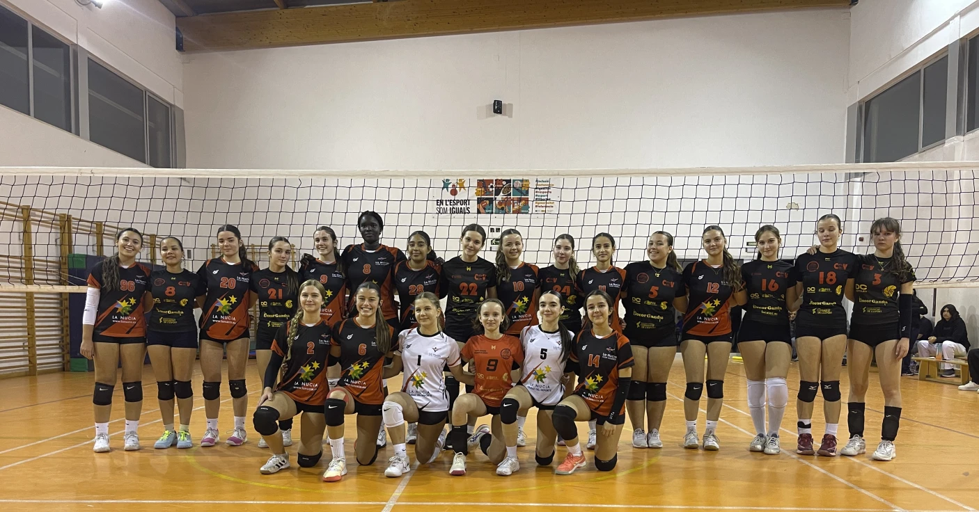 El cadete femenino del Club de Voley Arenas de Gandia muestra cierta mejoría pese a los malos resultados