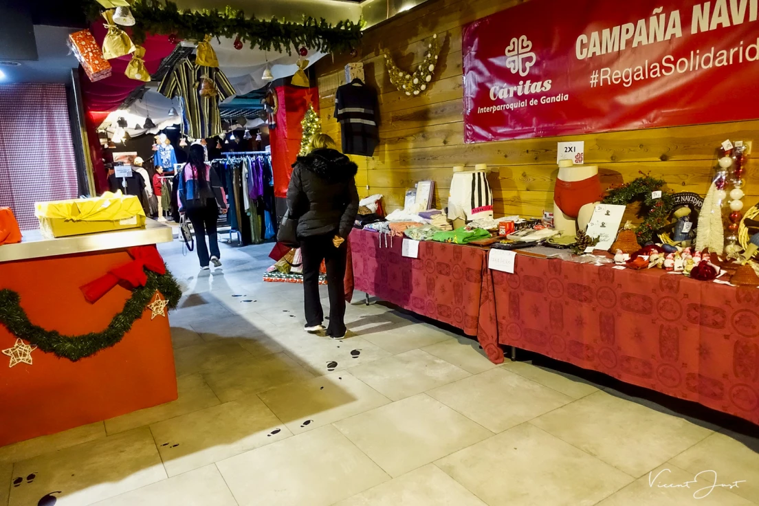 Cáritas Interparroquial de Gandia recauda 12.000 euros en su Rastrillo Solidario de Navidad y Reyes