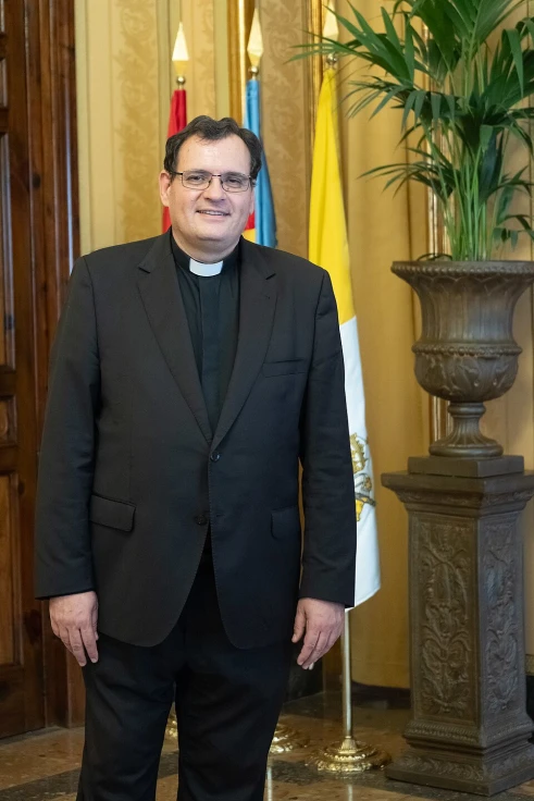 El Obispo Auxiliar de València, Fernando Ramón Casas, será el Pregonero de la Semana Santa de Gandia 2026