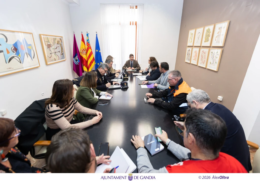 Gandia y Oliva activan medidas preventivas ante la alerta naranja por fuertes vientos