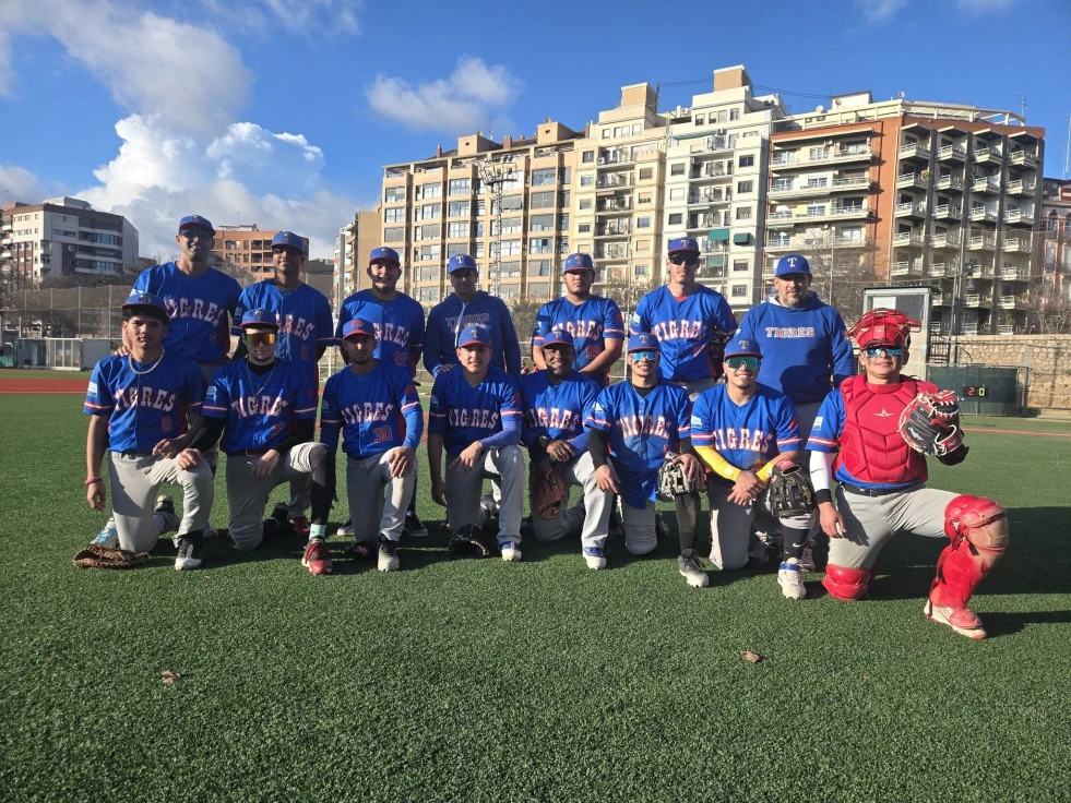 Los Tigres de Gandia caen en el primer duelo de los play off de la final autonómica de béisbol