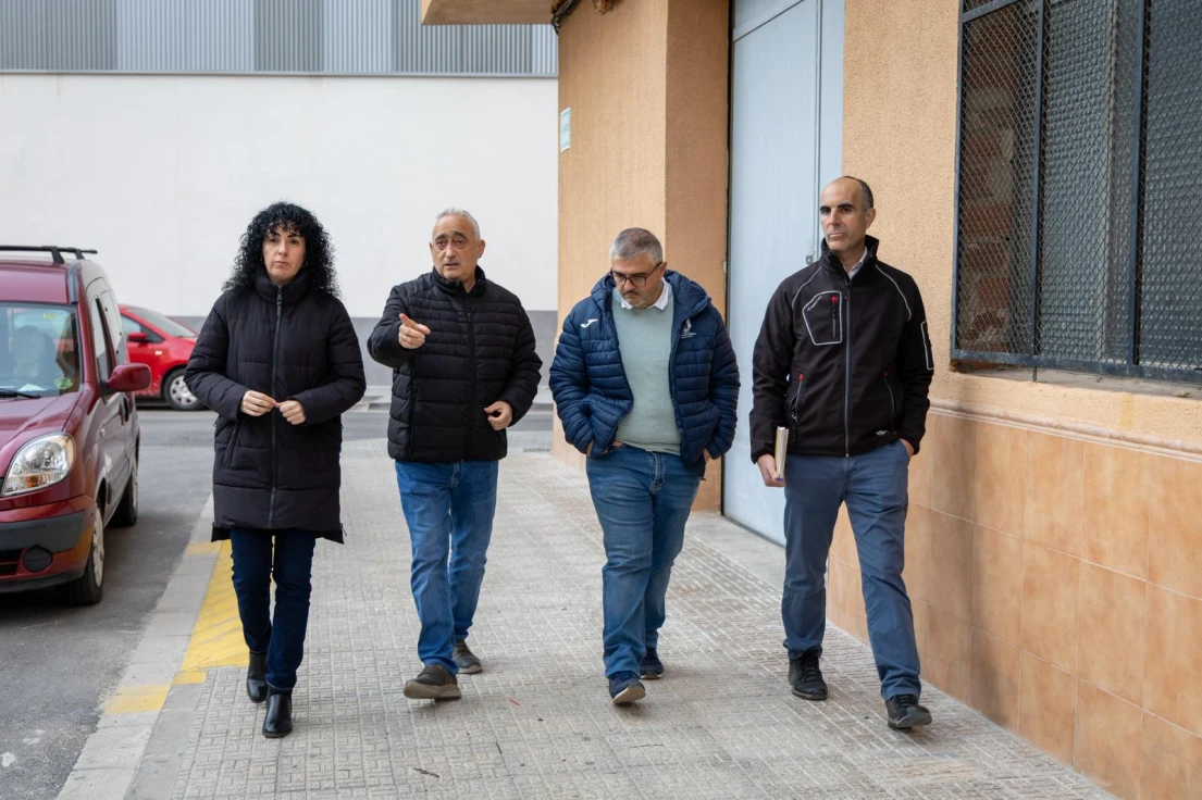 Tavernes avanza en la renovación de calles y aceras para mejorar la movilidad