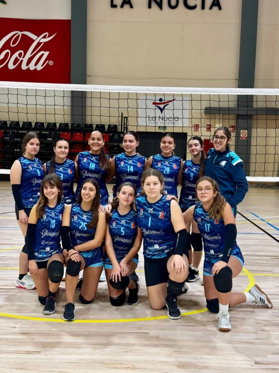 Piles celebra la clasificación del Gloriamar Volei al play-off de ascenso