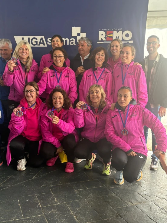 El Club de Rem Cia Gandia firma una destacada actuación en la X Regata de la Liga Suma en Dénia