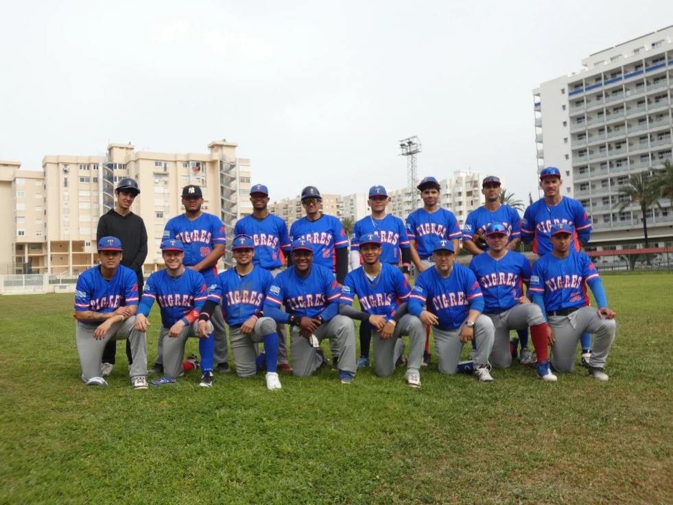 Tigres de Gandia inicia el Campeonato Nacional de Béisbol 2026 con una contundente victoria