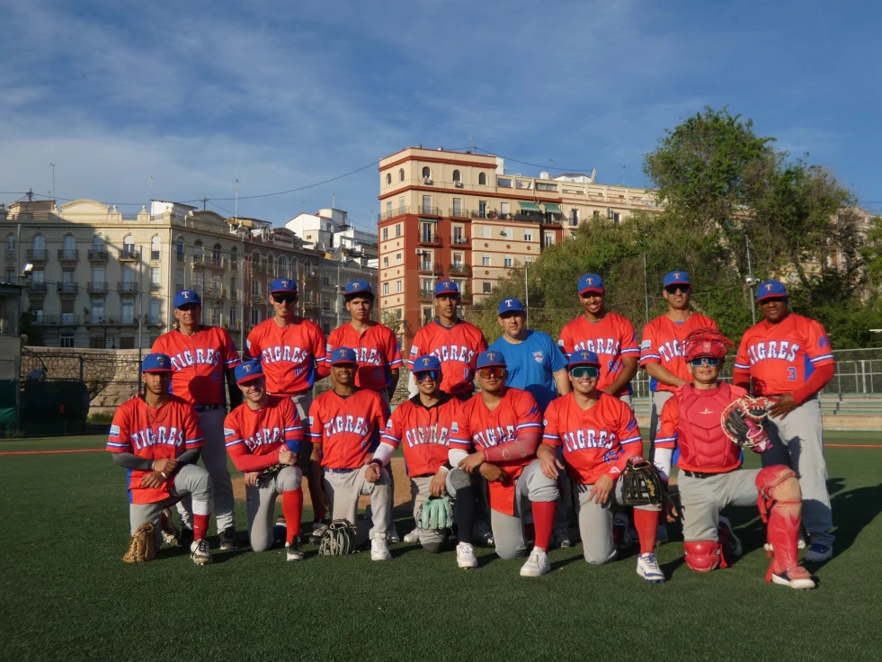 Tigres de Gandia firma una contundente victoria ante Piratas Valencia en el Nacional de Béisbol 2026
