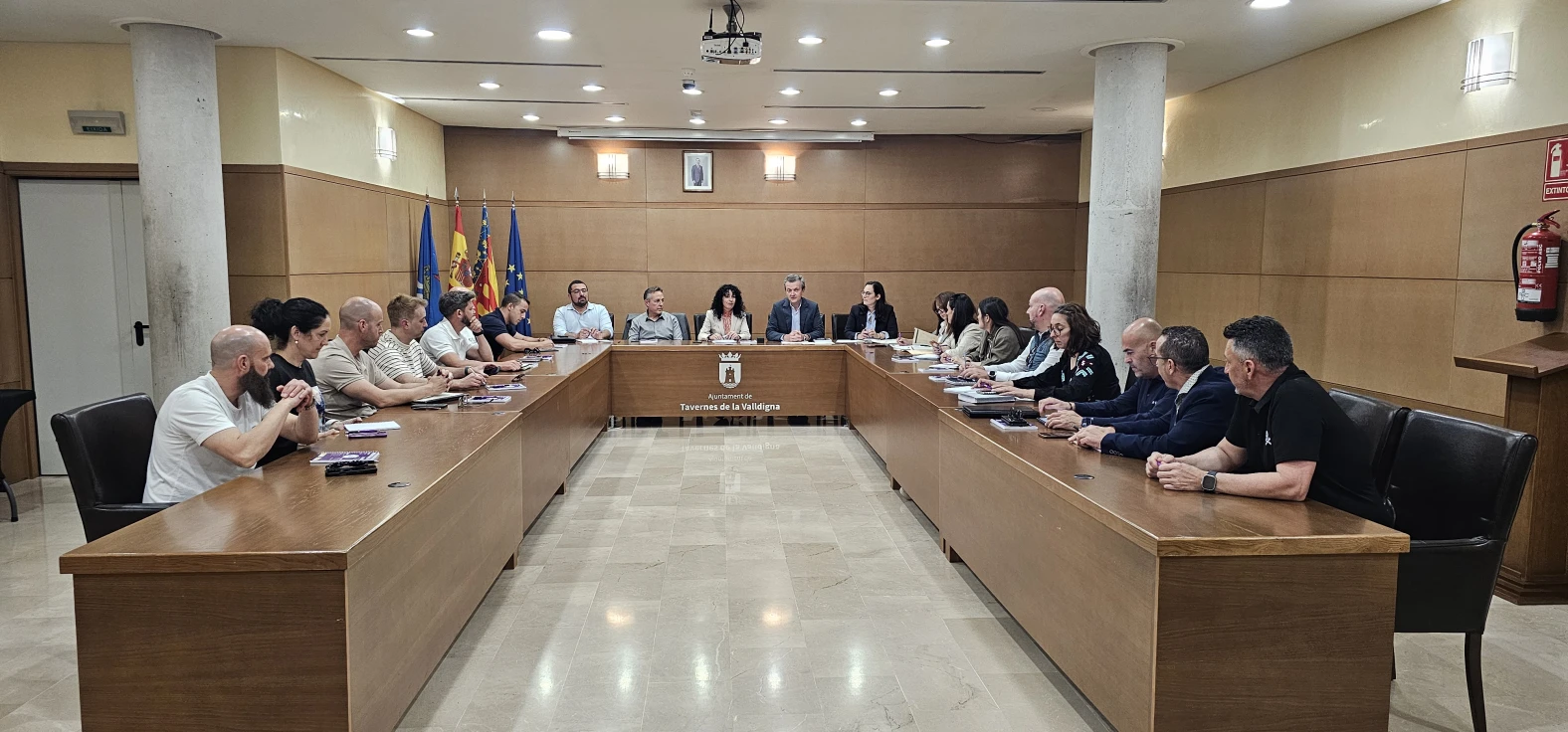 Tavernes de la Valldigna refuerza la coordinación institucional contra la violencia de género