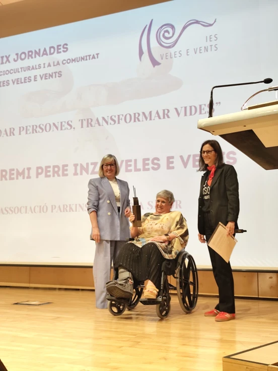 La Asociación Parkinson Gandia-Safor recibe el Premio Pere Inza a la Excelencia Profesional