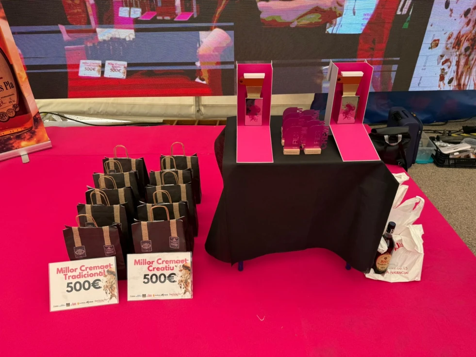 Les Cholines y Mil Grulles se proclaman ganadoras del V Fiescrem en Xeraco