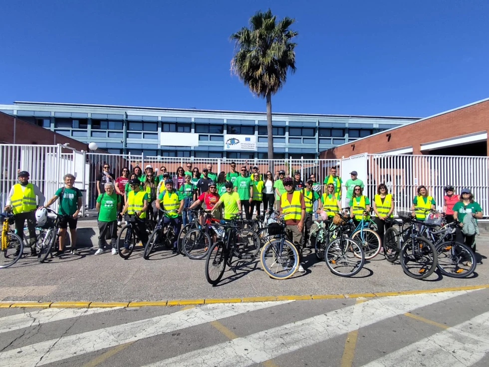 La Safor se moviliza en bicicleta por la educación pública