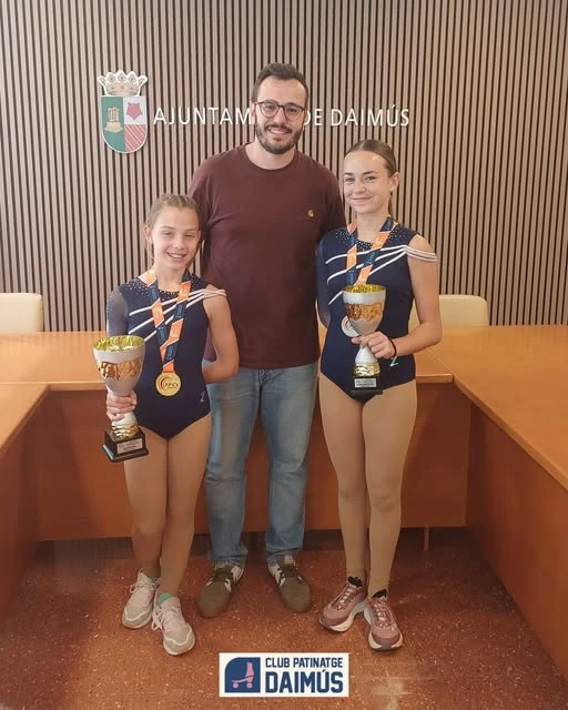 El Ayuntamiento de Daimús felicita al Club Patinatge Daimús por sus éxitos autonómicos