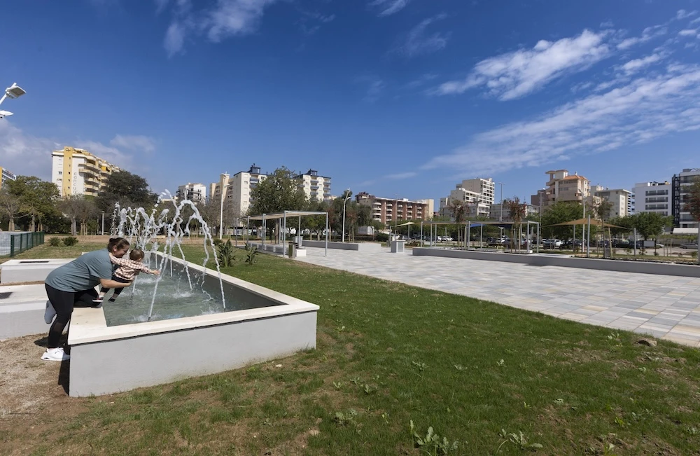 Gandia impulsa un nuevo mercado gastronómico en la playa para dinamizar el turismo