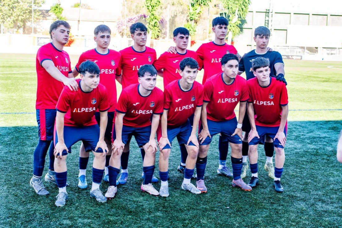 El Juvenil B del UE Tavernes se proclama campeón de liga tras una temporada de alto nivel competitivo