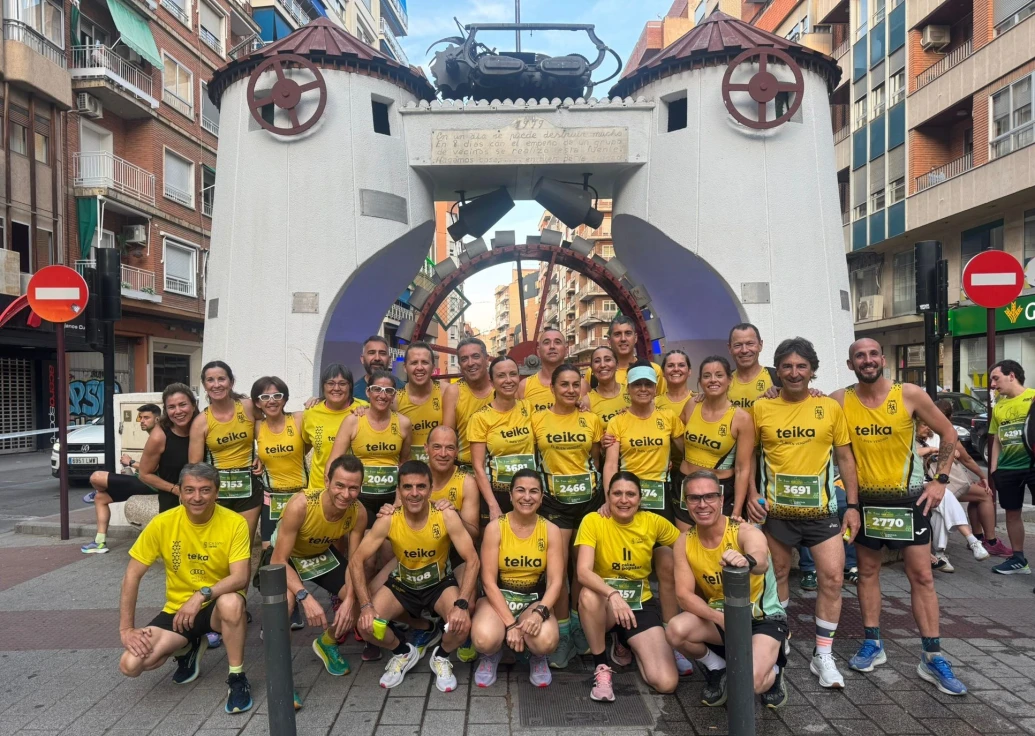 El CA Safor Teika destaca en la 10K Nocturna de Albacete y en el Triatlón T100 de Pamplona