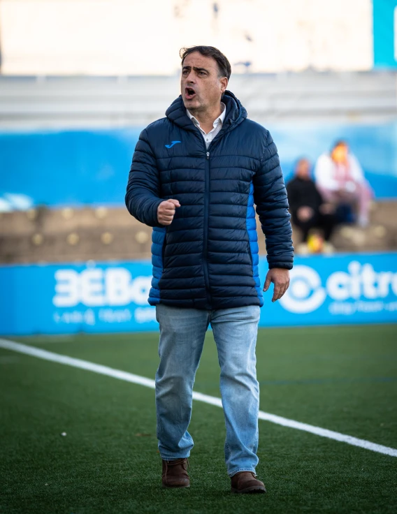 Alberto Gregori continuará al frente del CF Gandia tras culminar una histórica temporada de ascenso