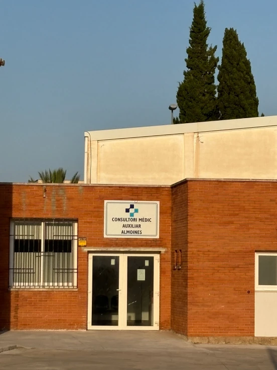 Compromís per Almoines denuncia el colapso de la atención sanitaria en el municipio