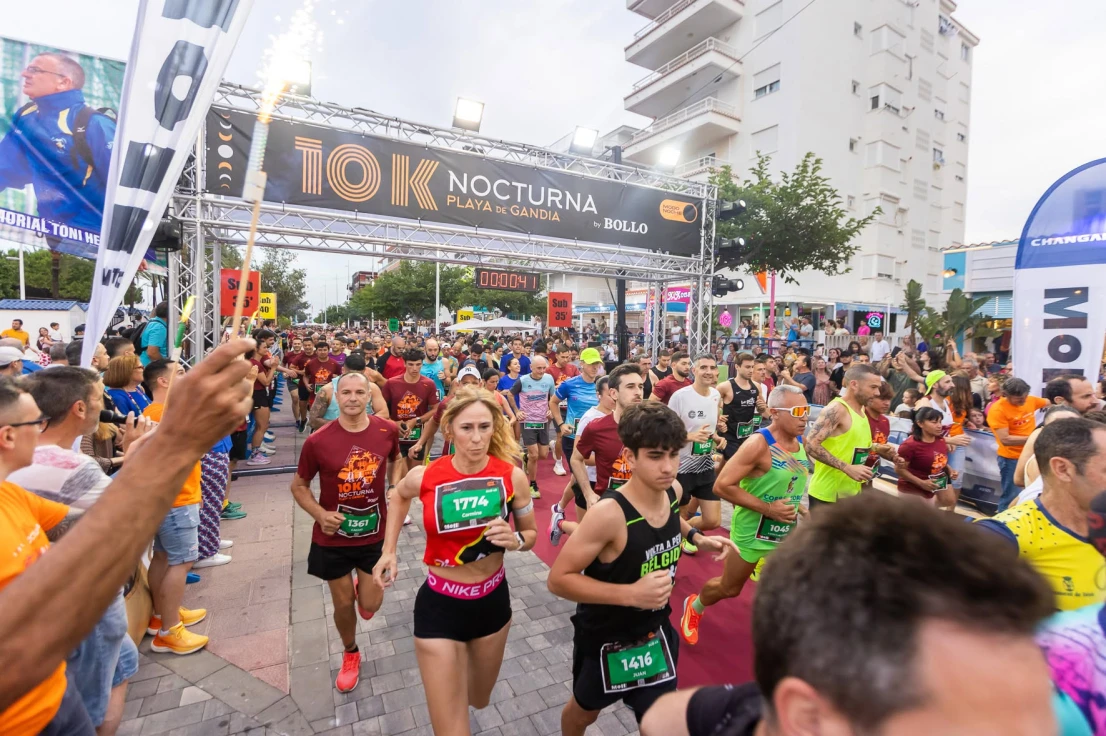 La 10K Nocturna Playa de Gandia reúne a más de 3.700 corredores en su decimocuarta edición