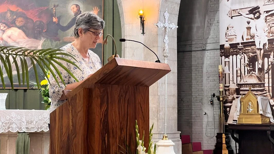 La Colegiata de Gandia acoge la primera celebración por el centenario de las Religiosas de San José de Gerona