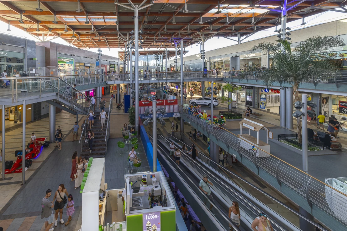 La Vital abrirá el próximo domingo 5 de julio en plena campaña de rebajas de verano