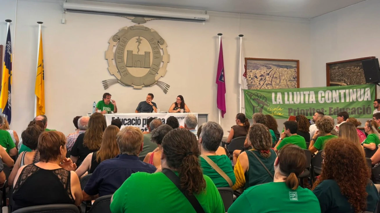 Compromís analiza en Gandia el futuro de la educación pública y critica la gestión del Consell