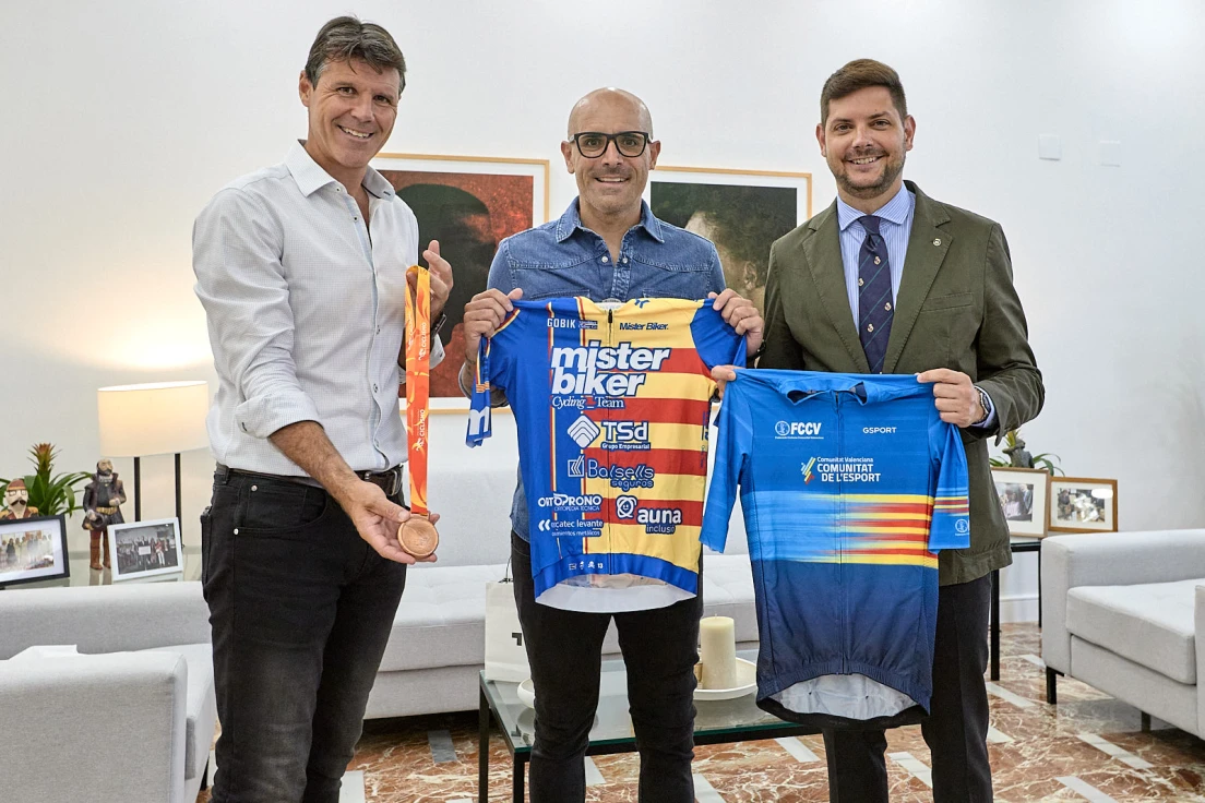 Gandia reconoce los éxitos de Kike Arlandis