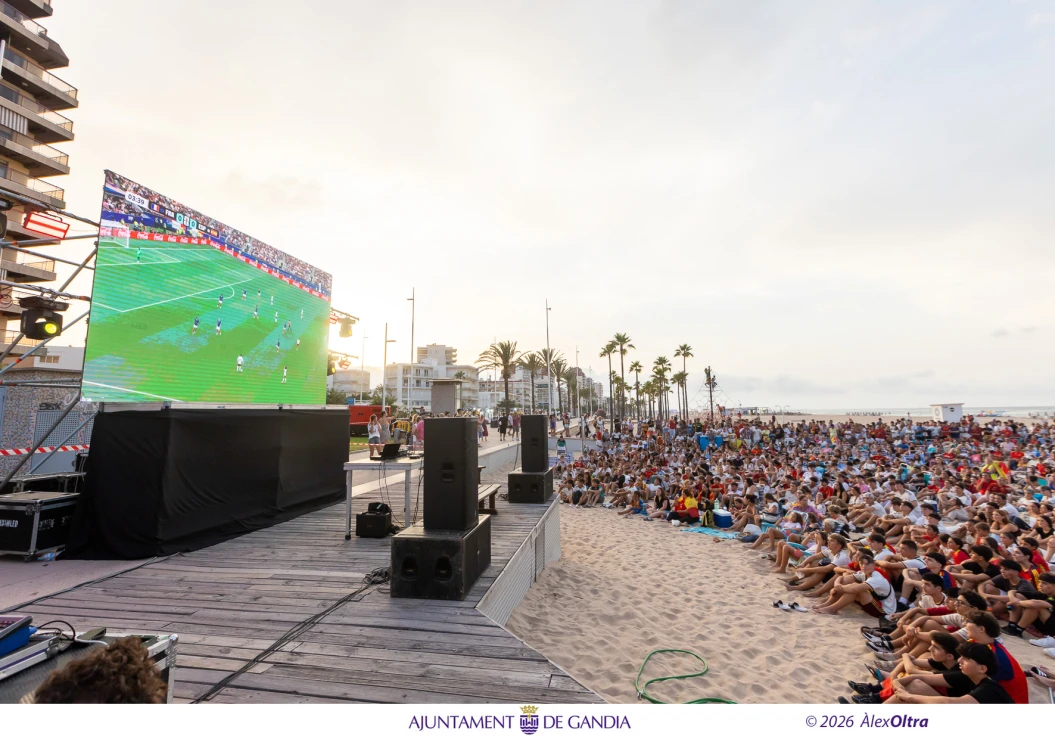 Gandia instala siete pantallas gigantes para seguir la final del Mundial