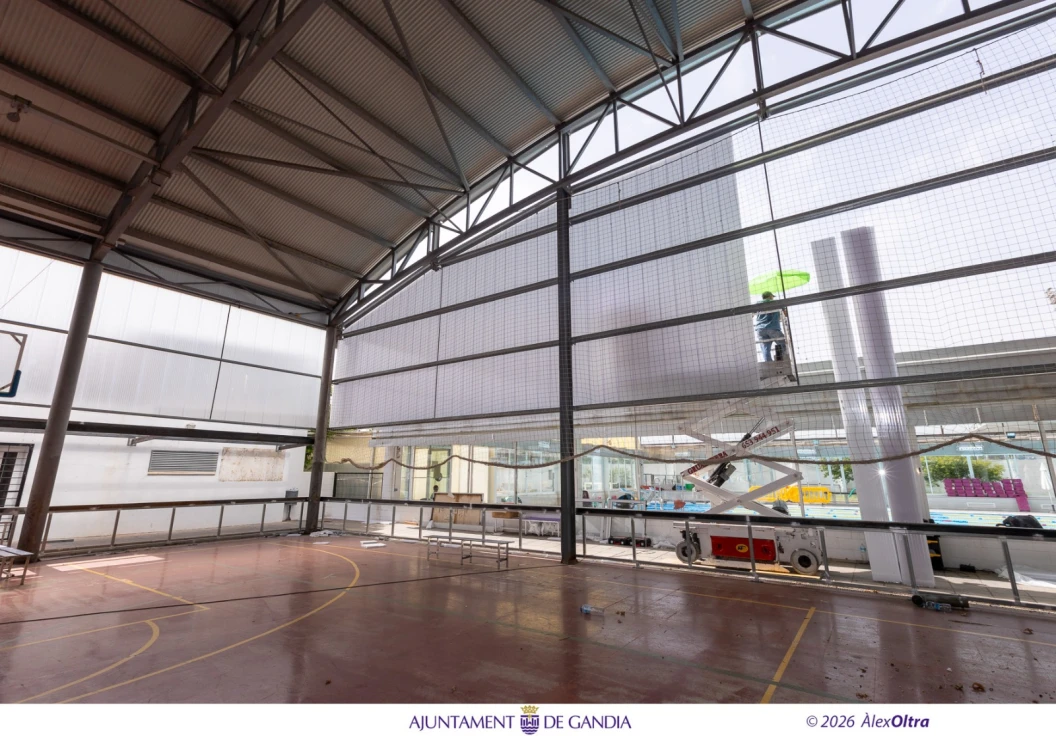 Gandia mejora la pista B de baloncesto del polideportivo con una inversión de 80.000 euros