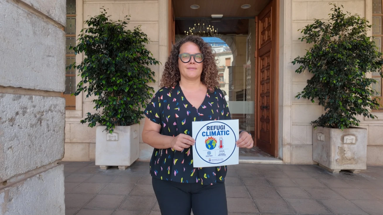 Gandia refuerza su red de refugios climáticos con nueva señalización y un mapa interactivo