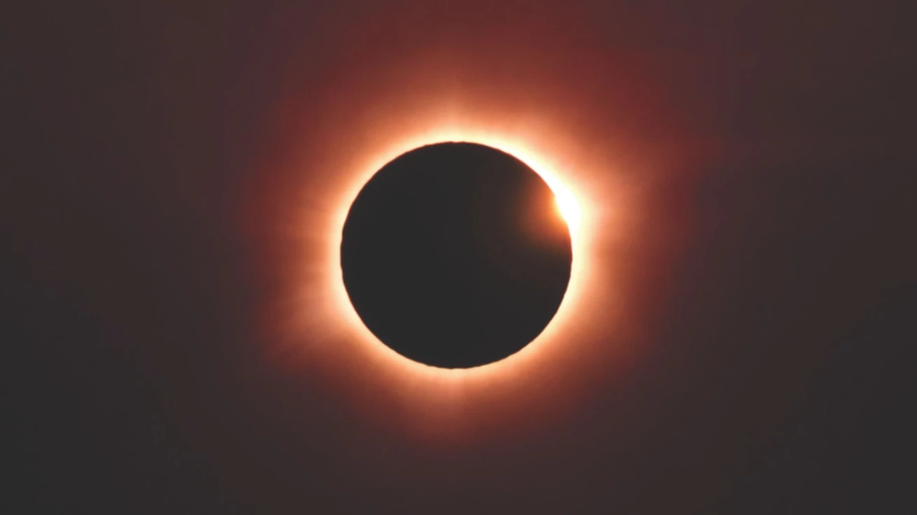 Gandia se prepara para el histórico eclipse del 12 de agosto