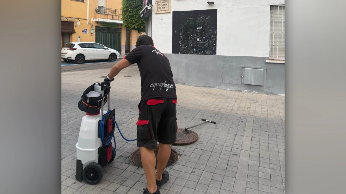 Benirredrà lleva a cabo trabajos de desratización en su alcantarillado público