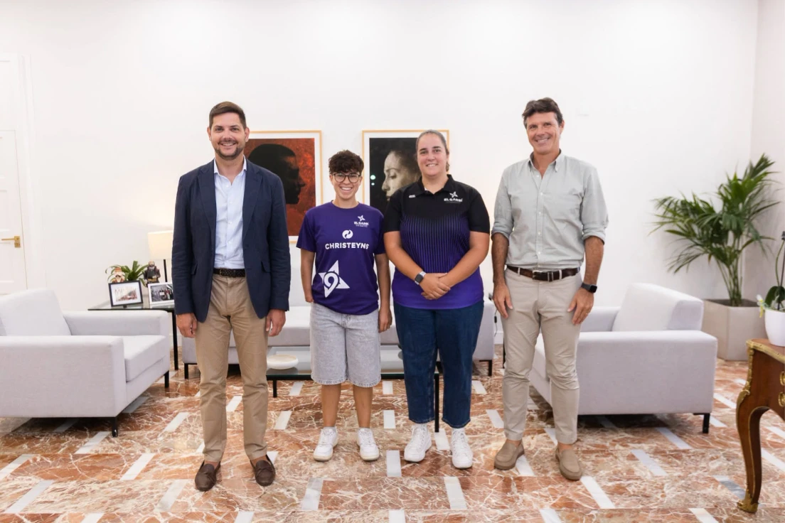 Gandia reconoce la brillante temporada internacional de la atleta Cintia Frasquet