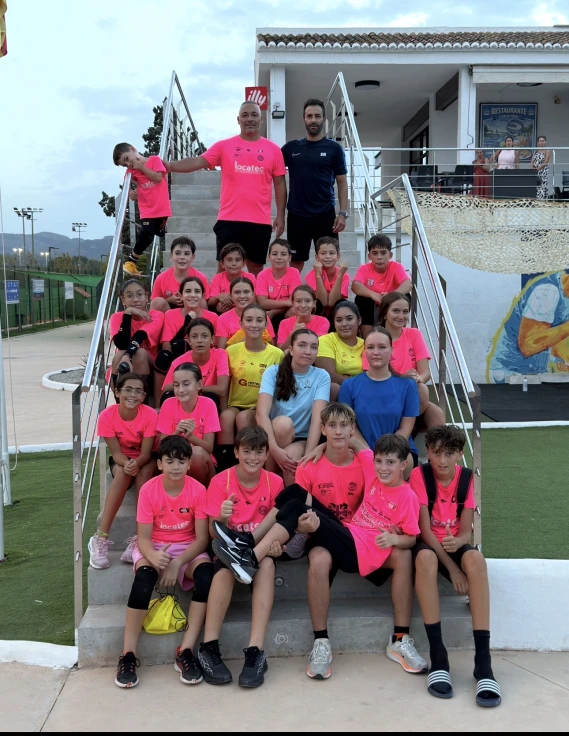 El CV Arenas de Gandia inicia su pretemporada con el apoyo del deporte local