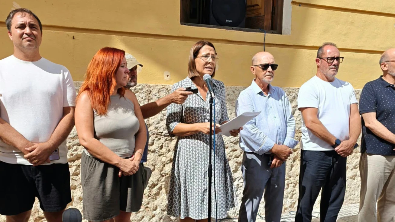 Oliva lee una Declaración Institucional en apoyo a Ceuta