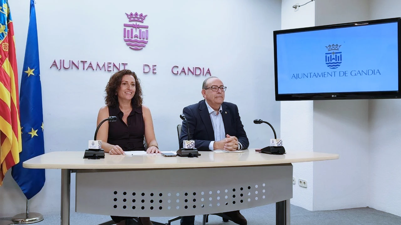 Gandia aprueba 400.000 euros para el Xec Consum y tramita los primeros cheques escolares