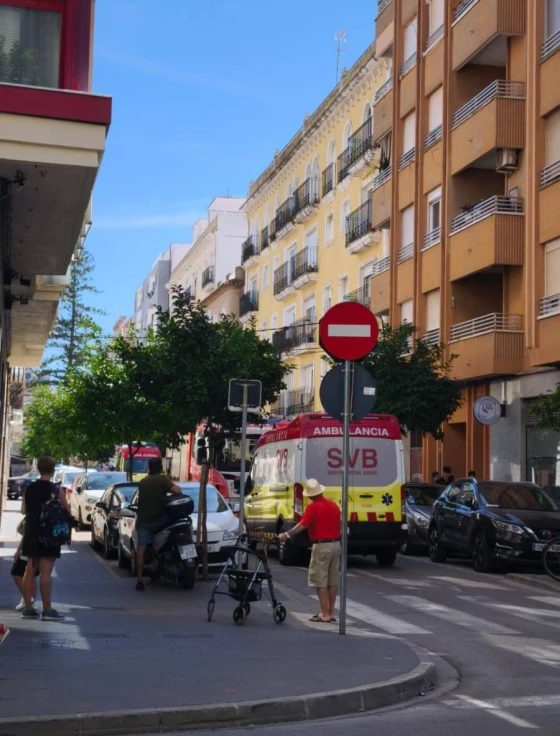 Rescatada una mujer en Gandia que sufría una crisis de ansiedad tras quedar atrapada en un ascensor
