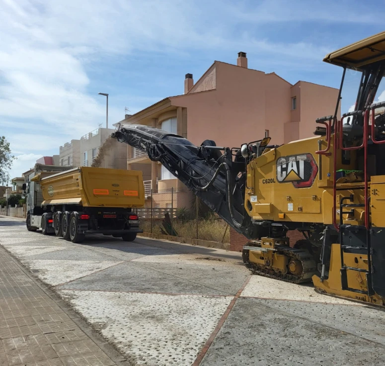 Avanzan las obras en el paseo Almirall Carròs de Oliva