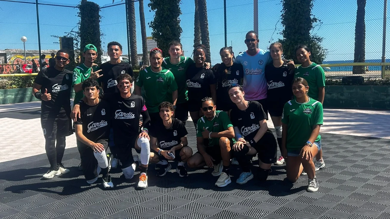 Los Dolphins de Gandia consiguen un meritorio cuarto puesto en el V Open Sant Adrià de Béisbol