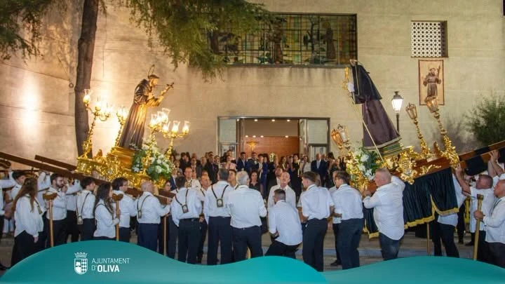 Oliva despide sus fiestas patronales en honor a San Francisco de Asís