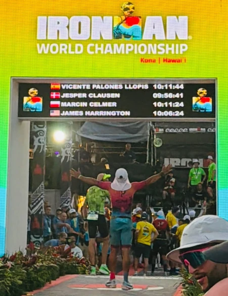 Un vecino de Bellreguard completa su cuarto Mundial Ironman de Kona en 10 horas y 11 minutos