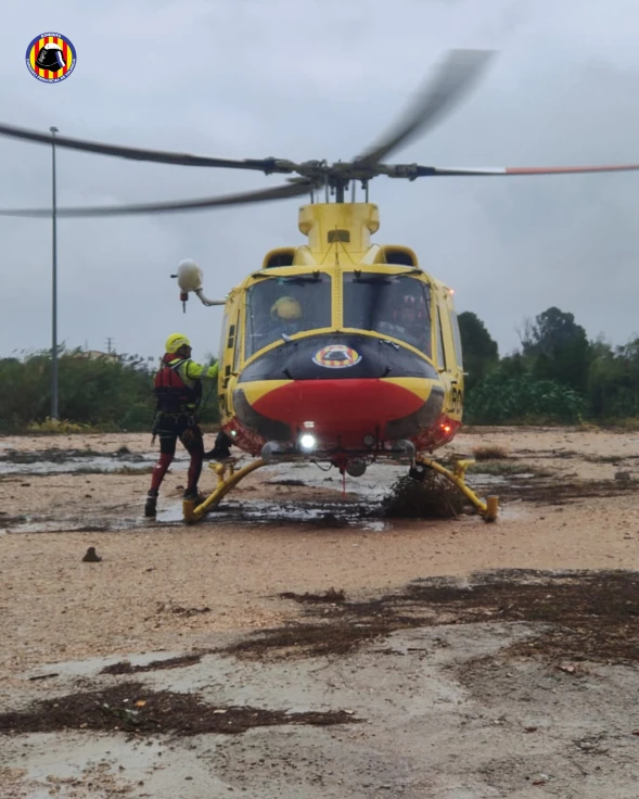 Movilizado un amplio dispositivo de emergencia en Oliva para hacer frente a las inundaciones