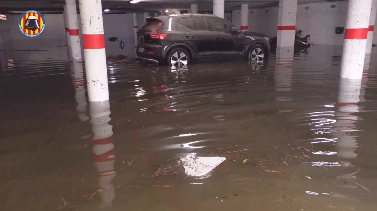 Continúan las labores de recuperación en Oliva y Piles