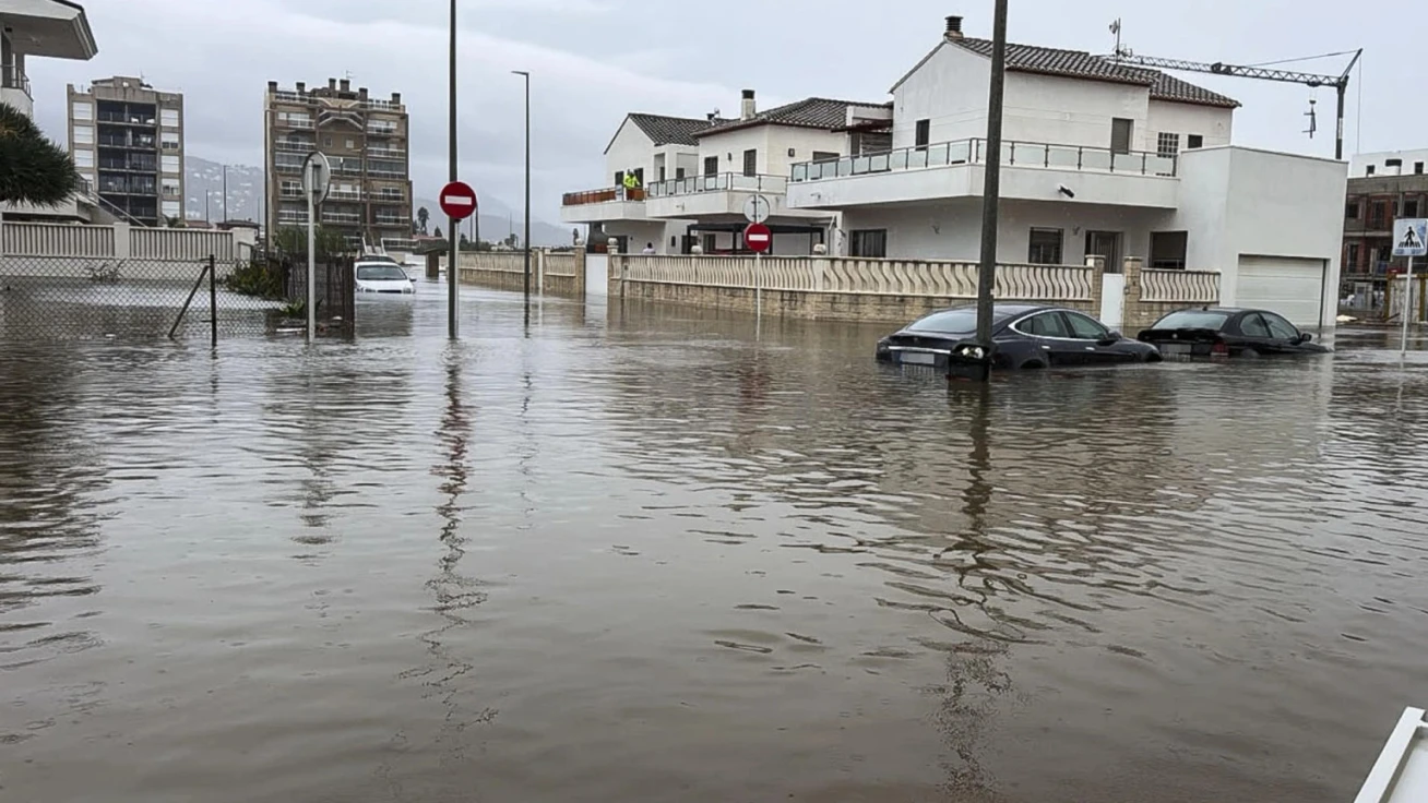 Oliva informa de la situación actual en el municipio tras las inundaciones por la DANA Adam