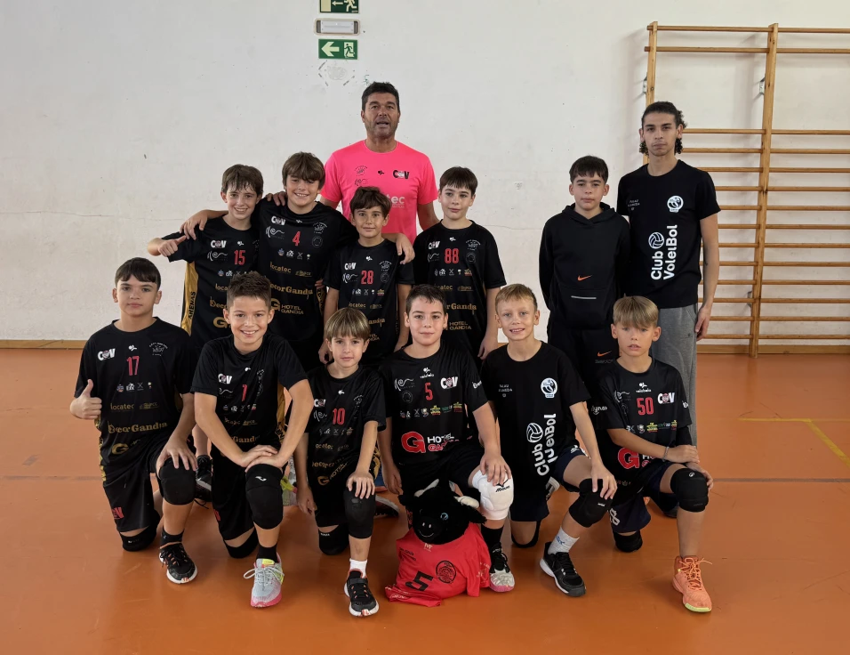El Arenas de Gandia convierte el IES Veles e Vents en una fiesta del voleibol