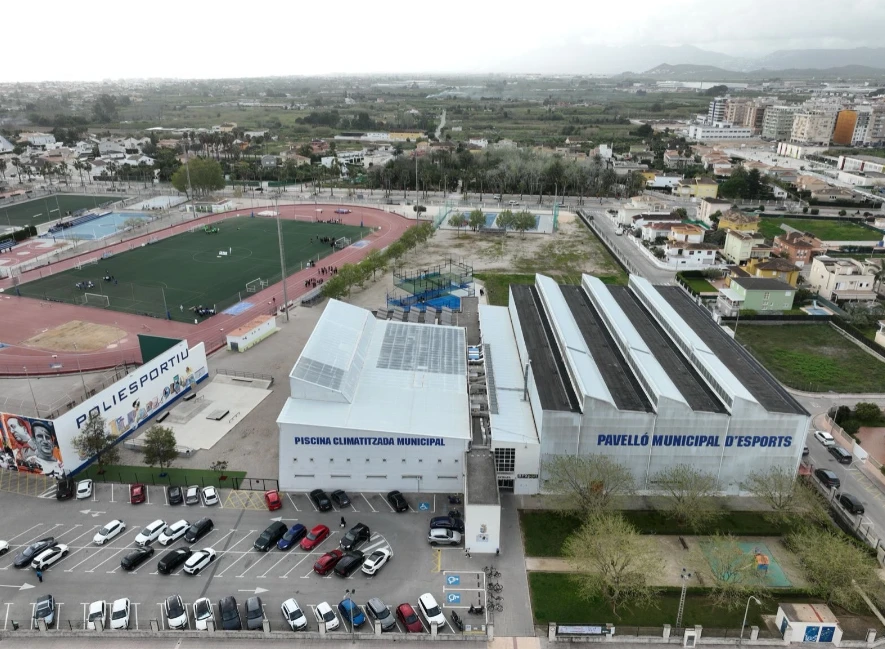 Oliva licita la reforma de los campos de fútbol y la pista de atletismo por 1,34 millones de euros