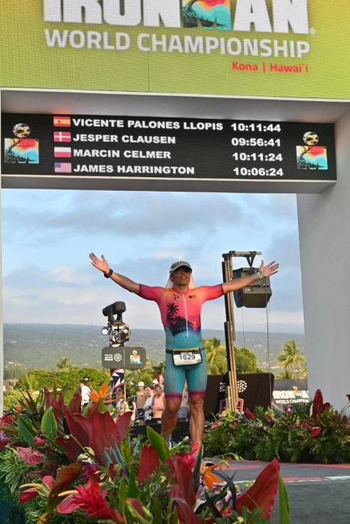 Un vecino de Bellreguard completa su cuarto Ironman de Kona en 10 horas y 11 minutos