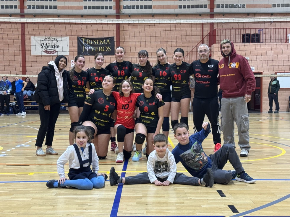 El cadete femenino del Club de Voley Arenas de Gandia asegura la permanencia