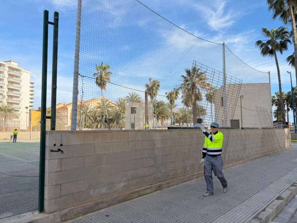 Miramar renueva las pistas polideportivas del Parc del Riuet