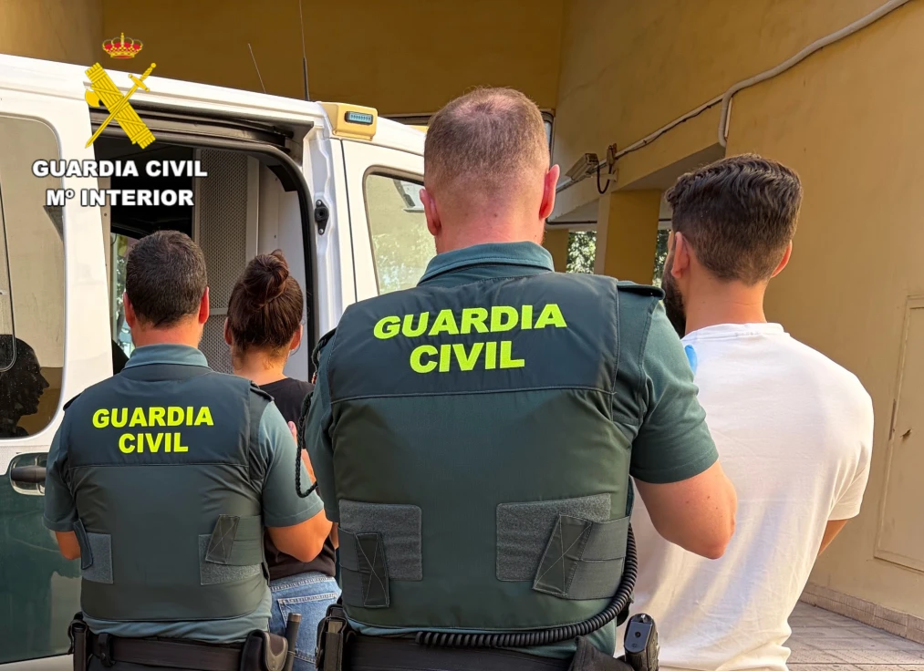 Dos detenidos en Oliva por un violento robo cometido con la técnica del mataleón
