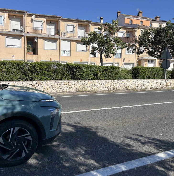 Almoines pide la reducción del ruido molesto que provoca la carretera Gandia-Villalonga y que se mejore la seguridad de los peatones