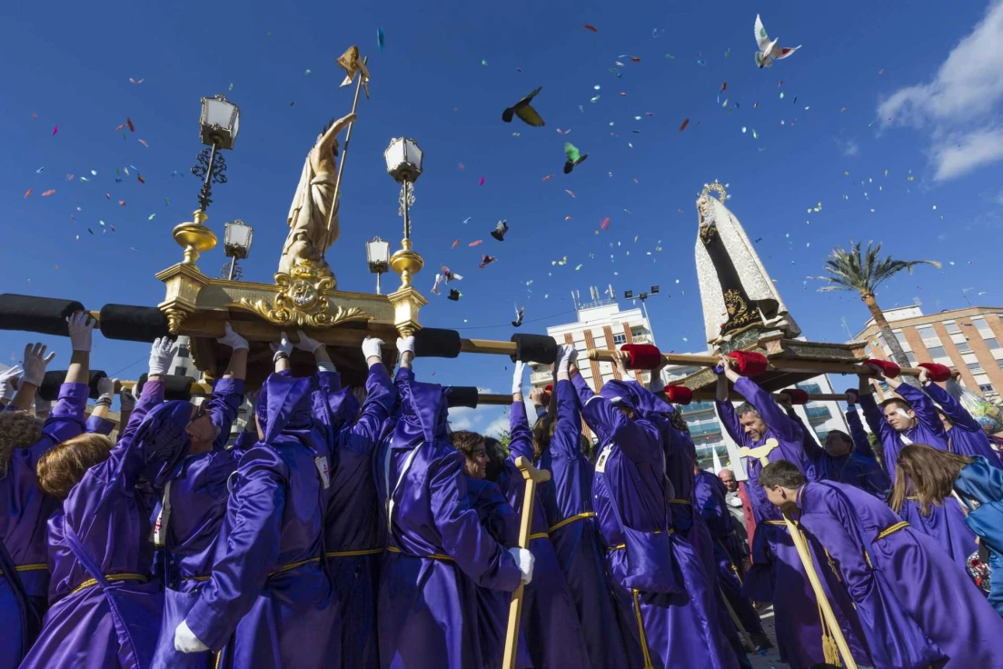 Oliva vivirá este domingo la presentación de las madrinas de la Semana Santa